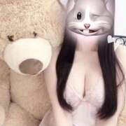 さな◇ロリカワ巨乳美女◇ 距離近めなのすき？💕 H-ash（アッシュ）