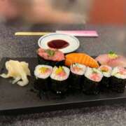 らん お友達と食べたお寿司🍣 制服天国（ユメオト）