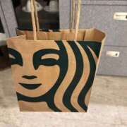 輝莉にこ 差し入れありがとう✨️❕ デリス新宿