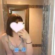 輝莉にこ 1日ありがとう✌️‎🤍 デリス新宿