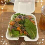 ももな 🍑ももなです🍑 池袋あられ