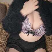 らら 美乳度100% ロイヤルフラッシュ