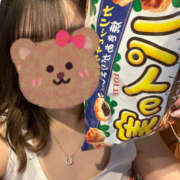 ちか お菓子食べてる🍪 ビアガーデンカーニバル