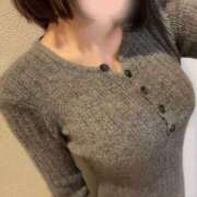 なるみ 出勤／満枠です🤍 藤沢人妻城