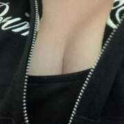 ヒメ日記 2025/12/28 10:43 投稿 【ももか】経験浅め清楚系 コーチと私と、ビート板･･･