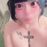 みら【童顔Fカップ美巨乳】 気になってる？ One More 奥様 新宿店
