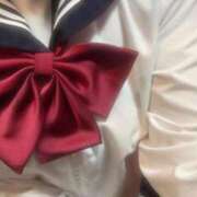 しおり 登校したよ！ 新宿・本格コスプレ素人アイドル学園イメクラ「新入生」