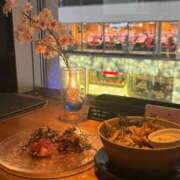 ここ じゃん‼️🪄 新宿・本格コスプレ素人アイドル学園イメクラ「新入生」