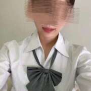 ゆり 明日7日(日)13時〜出勤します🐰🤍 優しいM性感 五反田