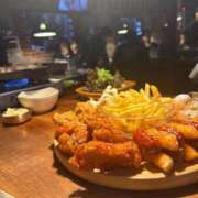 えりか 悩む💭 新宿・本格コスプレ美人秘書オフィスイメクラ「秘書課女子」