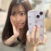 つばき つばきです🩵🤍 若葉