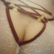 百音(もね) これは‥どっち‥？でしょう？ Chaleur (シャルール)