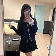 瀬戸ゆい 次の出勤は日曜日🫶🏻💕 池袋手コキパラダイス　見習い天使とイタズラ小悪魔