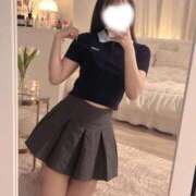 るい(長身スレンダー美女) 優しい手つきで… 学園天国