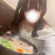 りお 一緒に食べる？😻🍜 新橋平成女学園