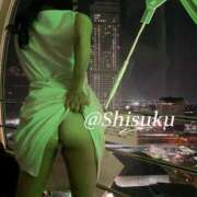 ヒメ日記 2025/12/31 17:57 投稿 しずく ノーブラで誘惑する奥さん谷九・日本橋