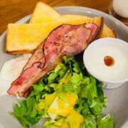 ヒメ日記 2025/12/19 10:49 投稿 百菜-モモナ- お姉さんセレブR38