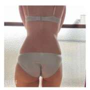 ヒメ日記 2025/12/17 16:41 投稿 はなえ A+ PERO PERO NINE