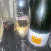 しおり うれしー！ AFTER V（アフターファイブ）