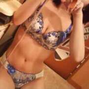 綾瀬　れいか☆色気満載妖艶美女☆ ライヴ ～地元厳選美女がお出迎え～私の部屋にキテネ！トレビの泉