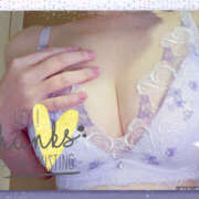 こはな ?今日も一日お疲れ様でした??(  ´ ? `  *)??? 逢って30秒で即尺