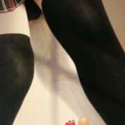 しずく 触れるニーハイ🤸‍♀️🦐 玉乱☆痴（たまらんち）