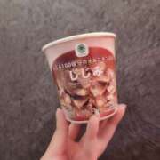 つばき お腹がすいたので 新宿・本格コスプレ美人秘書オフィスイメクラ「秘書課女子」