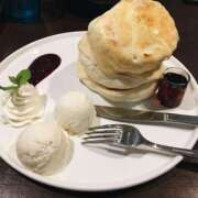 しの 本日も出勤します🥹🤍 チアガール