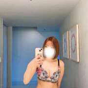 愛内　りな しゅっ💕 OLピンクコレクション