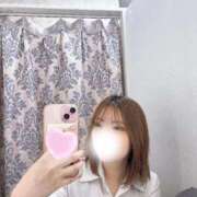 愛内　りな おはよ〜🥱💓 OLピンクコレクション