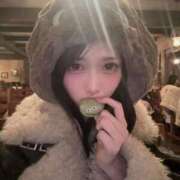 しずく パクッ💓 E+アイドルスクール新宿・歌舞伎町店