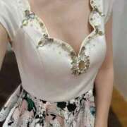 みお【黒髪ロングで恋を誘う♡】 出勤してます🫶 LIPS(リップス)