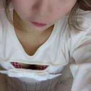 こうめ 撮影室でちょっぴり濡れた…内緒話 無我（むが）