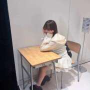 あいな こんなとこで♡ 隙のあるエステ