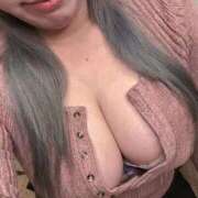 らむ おはよう😘 ノーブラで誘惑する奥さん谷九・日本橋