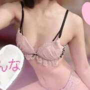 雛乃りんな 出勤してます🎀 すべりん棒シャンプー娘。（横浜ハレ系）