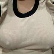 しおん 寝起き 丸妻 新横浜店