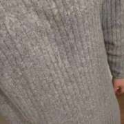 のん 服の上から🧶 大宮ウィング