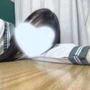 苺乃 にこ じゅんびちゅう‎𖦹‎ しゃせきょっ!XX教育される制服女子たち