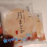 もも おせんべい🍑 エマニエル秋葉原