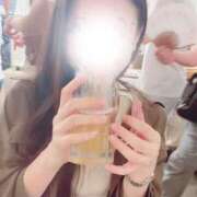 れあ 会社の駐車場で TSUBAKI(ツバキ)松山店