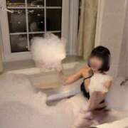 みく あわわ 上野添い寝女子