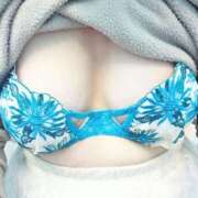 ひかり 出勤しましたぁ ノーブラで誘惑する奥さん谷九・日本橋