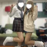 もあ JK2人に何されたい？♥ 青チェと赤チェ