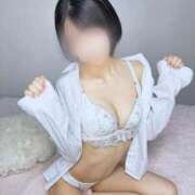 みる 愛💐🤍 E+アイドルスクール品川店