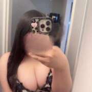 ねる ⚠️緊急⚠️ ぽっちゃり巨乳素人専門店ぷにめろ池袋店