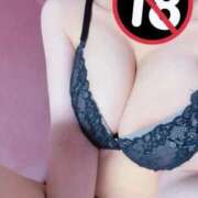 なつ 2月、関係者各位 淫乱痴女エステ