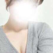 るる 10日11日いるから来てね✌🏻 ̖́-🩷 神戸回春性感マッサージ倶楽部