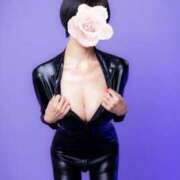 内田あおい ?? MADAM