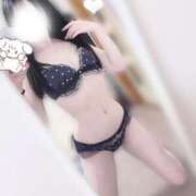 もえり 我慢出来ない…♡ E+アイドルスクール池袋店